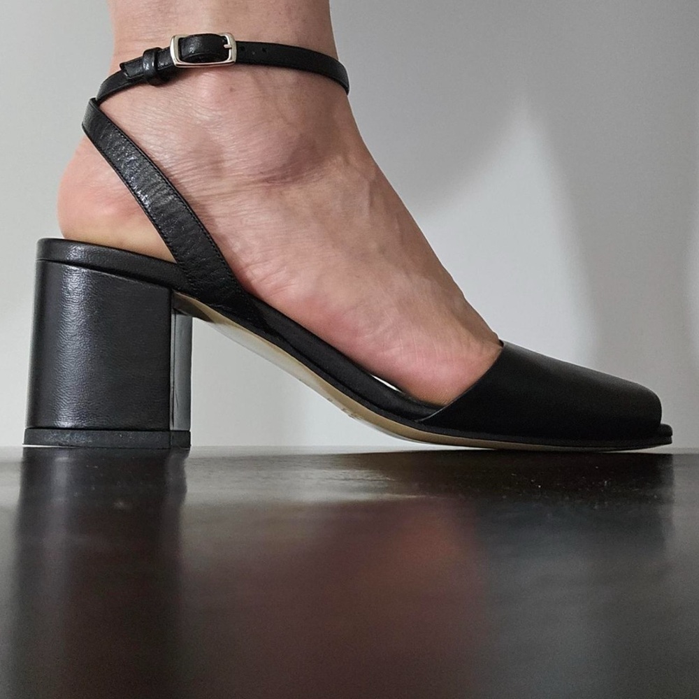 Charles David Black Heeled Sandals - Picture 2 of 7